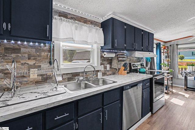 208 Sassafras Drive, Laurens, SC 29360