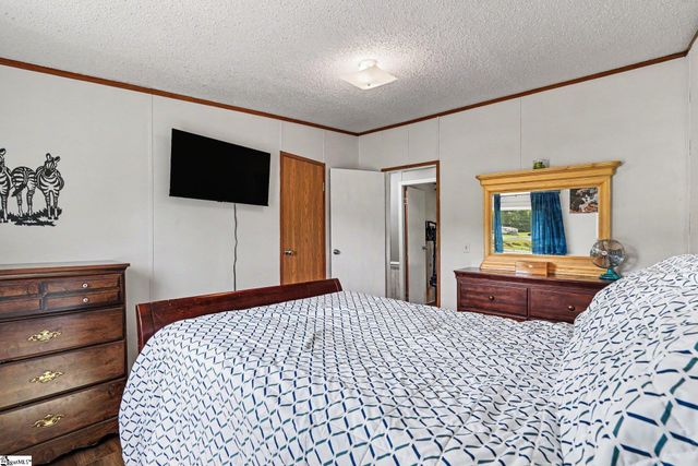 208 Sassafras Drive, Laurens, SC 29360