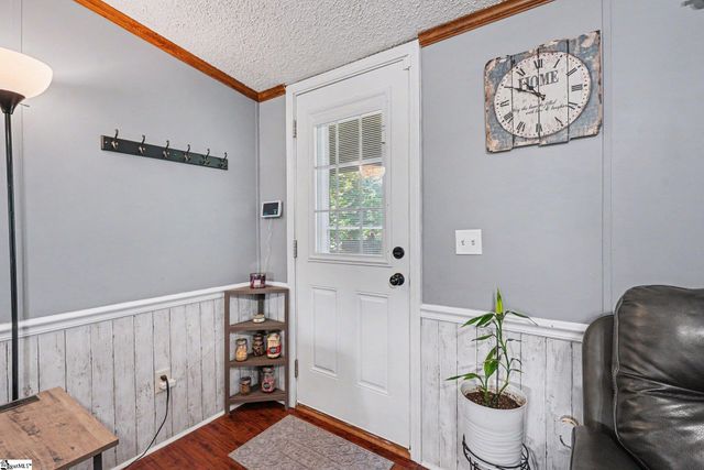 208 Sassafras Drive, Laurens, SC 29360