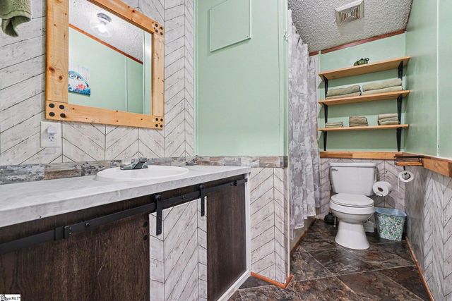 208 Sassafras Drive, Laurens, SC 29360