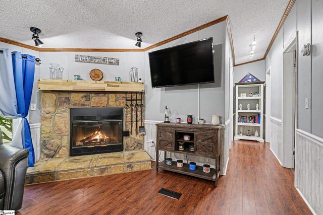 208 Sassafras Drive, Laurens, SC 29360