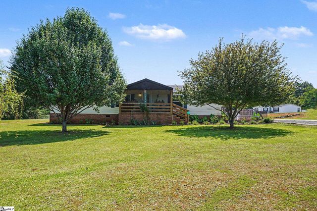 208 Sassafras Drive, Laurens, SC 29360