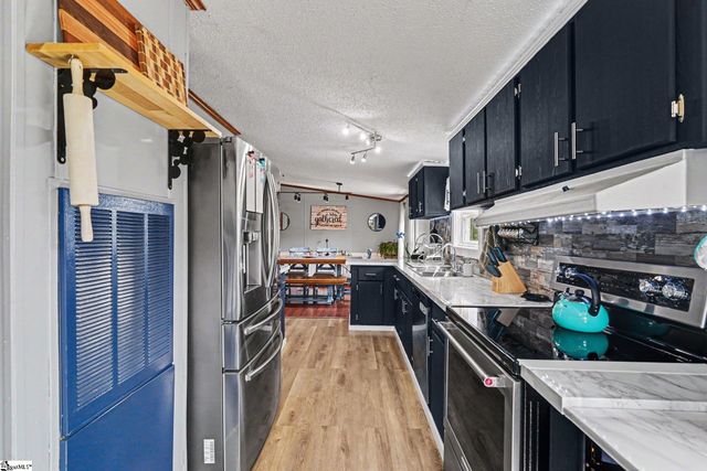 208 Sassafras Drive, Laurens, SC 29360