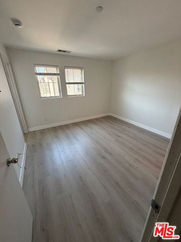 14120 W Willow Lane, Van Nuys, CA 91405