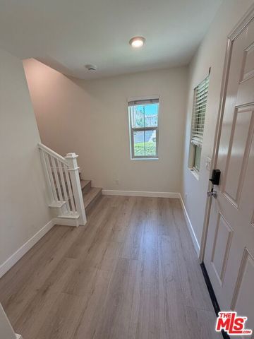 14120 W Willow Lane, Van Nuys, CA 91405