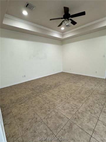 3807 Silverthorne, College Station, TX 77845