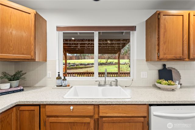 6450 Crossing Place SW, Port Orchard, WA 98367