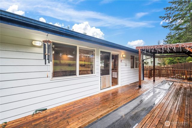 6450 Crossing Place SW, Port Orchard, WA 98367