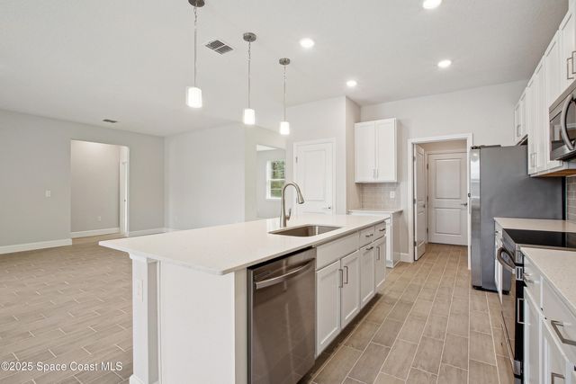 931 Century Avenue SE, Palm Bay, FL 32909