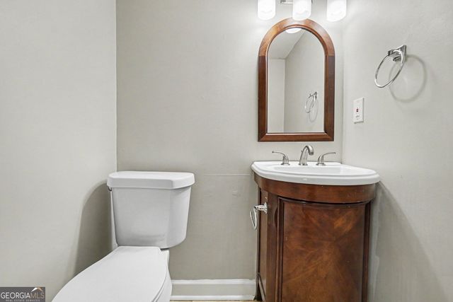 350 Willow Glenn Court NE, Marietta, GA 30068