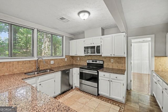 350 Willow Glenn Court NE, Marietta, GA 30068