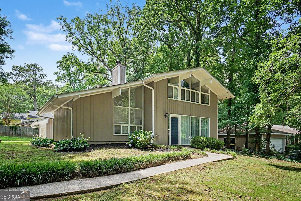 350 Willow Glenn Court NE, Marietta, GA 30068