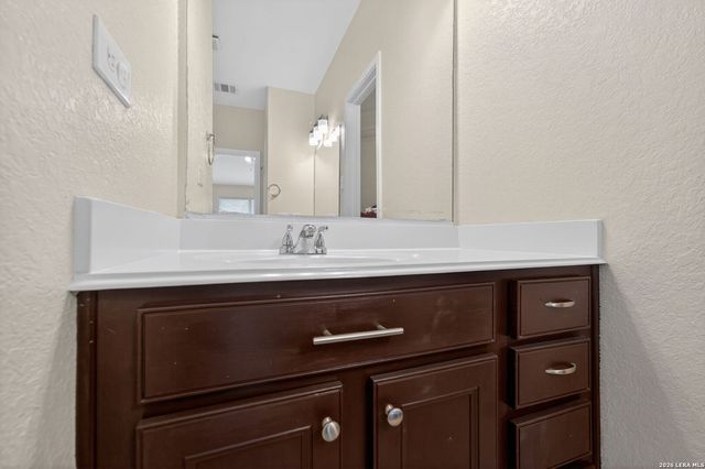 5310 Gemsbuck Chase, San Antonio, TX 78251