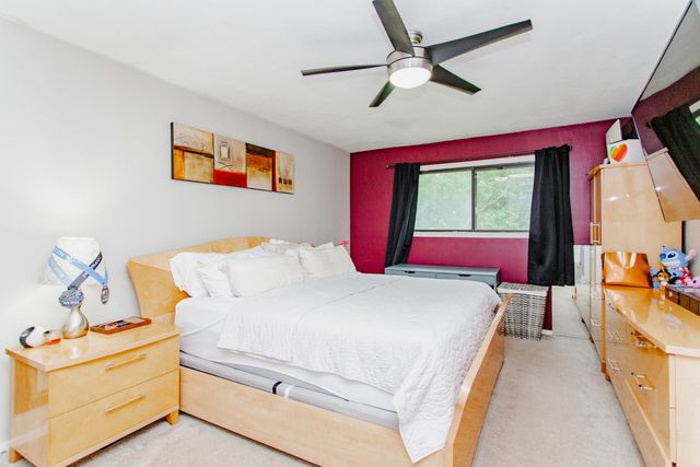 840 DIGHTON Lane, Schaumburg, IL 60173