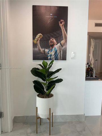 140 S Dixie Hwy 527, Hollywood, FL 33020