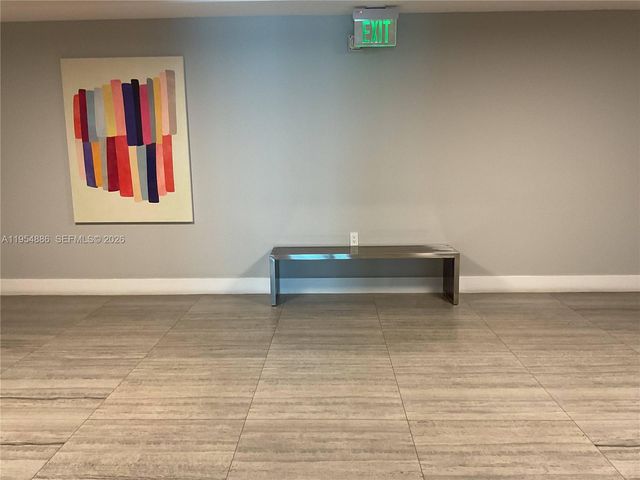 140 S Dixie Hwy 527, Hollywood, FL 33020