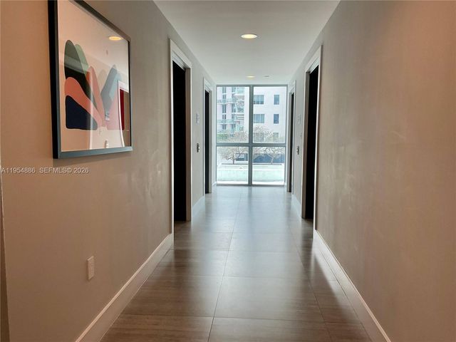 140 S Dixie Hwy 527, Hollywood, FL 33020