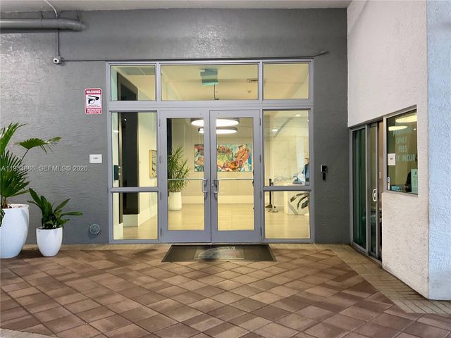 140 S Dixie Hwy 527, Hollywood, FL 33020