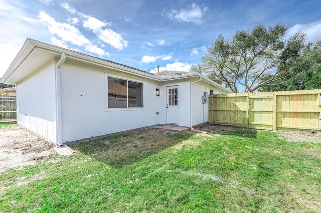 5130 Riverwood Drive, Richmond, TX 77469