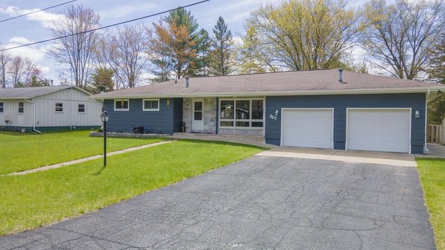 707 SUNSET DRIVE, Redgranite, WI 54970