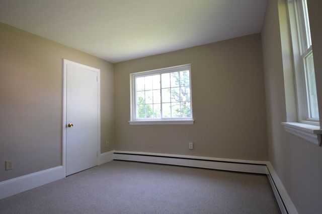 4 CAROL LN, Berwyn, PA 19312