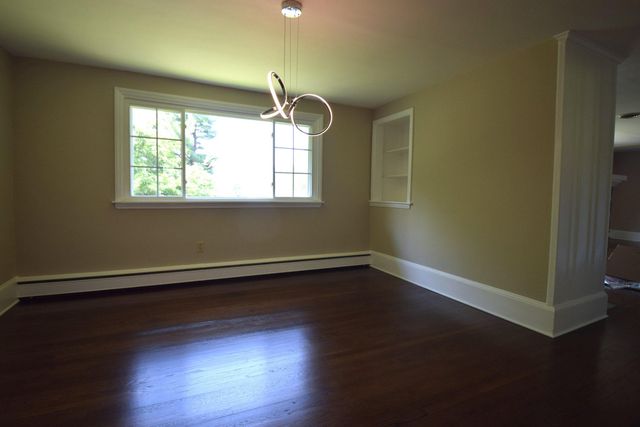 4 CAROL LN, Berwyn, PA 19312