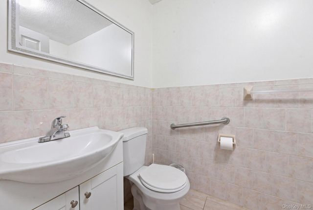 1086 Blake Avenue, Brooklyn, NY 11208