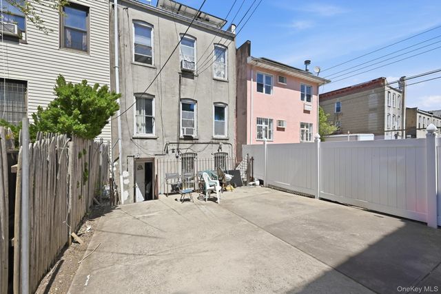 1086 Blake Avenue, Brooklyn, NY 11208