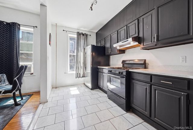 1086 Blake Avenue, Brooklyn, NY 11208