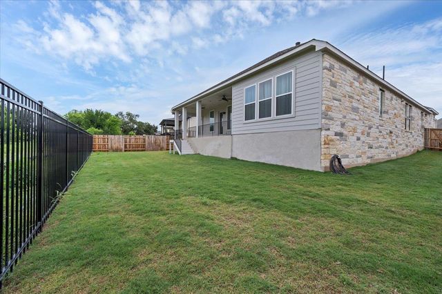 135 Independence DR, Kyle, TX 78640