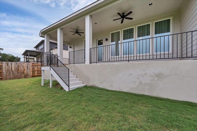 135 Independence DR, Kyle, TX 78640
