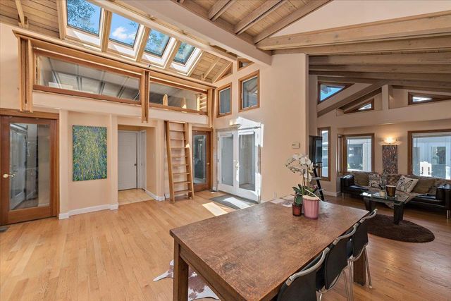 148 Kingsley Avenue, Palo Alto, CA 94301