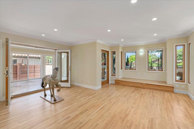 148 Kingsley Avenue, Palo Alto, CA 94301