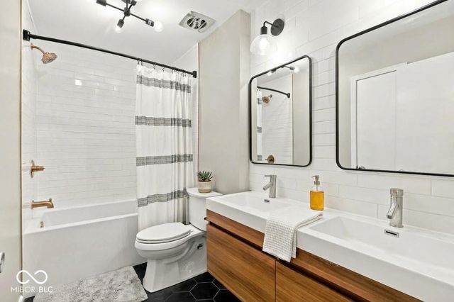 12825 Andover Drive, Carmel, IN 46033