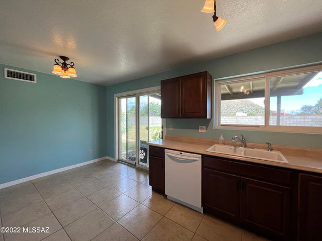 1504 S Shannon Road, Tucson, AZ 85713