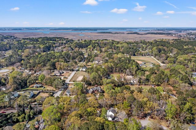 512 Coaxum Road, Mount Pleasant, SC 29464