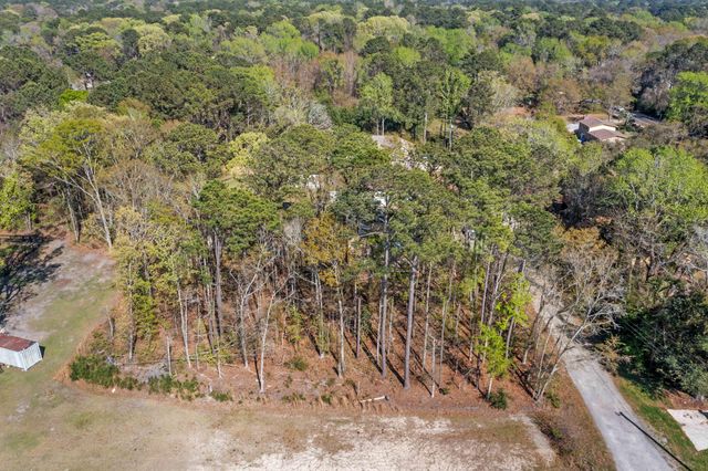 512 Coaxum Road, Mount Pleasant, SC 29464