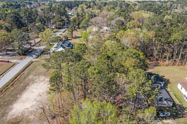 512 Coaxum Road, Mount Pleasant, SC 29464