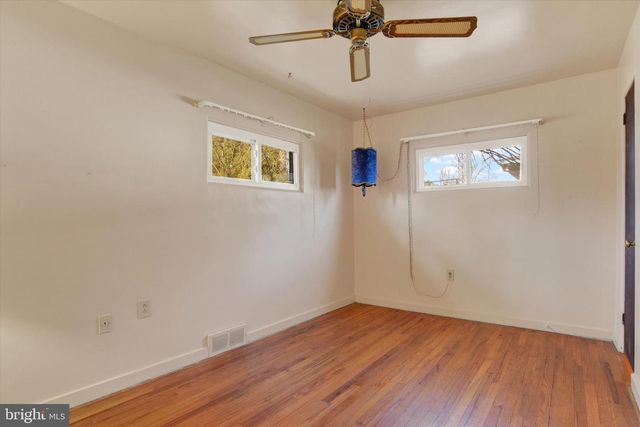 5924 DEVONSHIRE HEIGHTS RD, Harrisburg, PA 17112