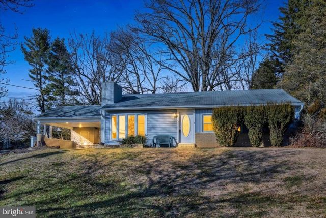 5924 DEVONSHIRE HEIGHTS RD, Harrisburg, PA 17112