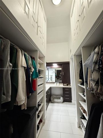 19231 NW 67th Place, Hialeah, FL 33015