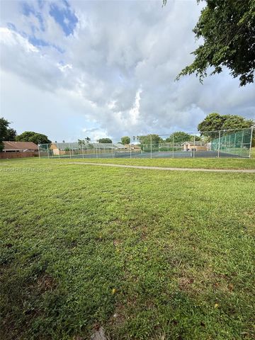 19231 NW 67th Place, Hialeah, FL 33015