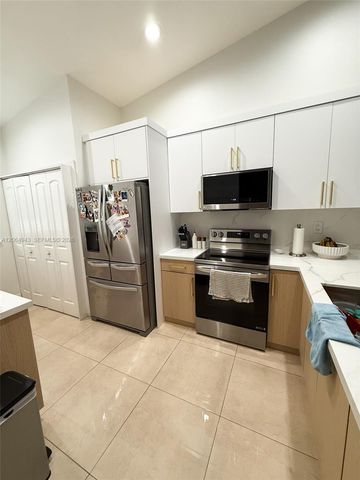 19231 NW 67th Place, Hialeah, FL 33015