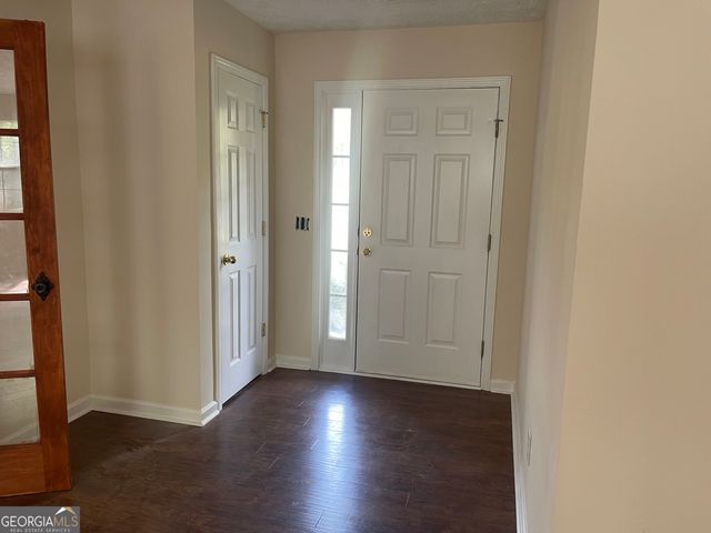 40 Woods Creek Court, Covington, GA 30016