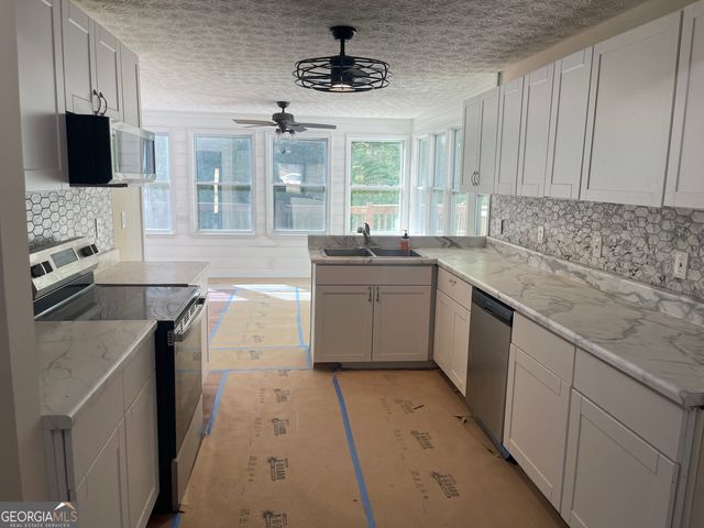 40 Woods Creek Court, Covington, GA 30016