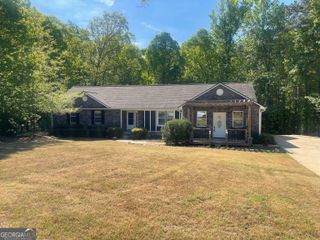 40 Woods Creek Court, Covington, GA 30016