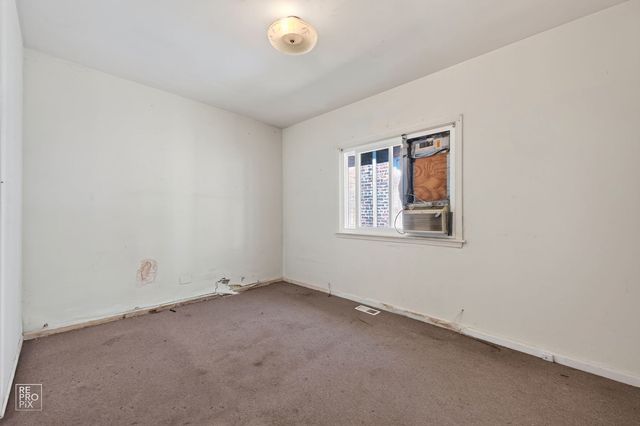 8234 S Kimbark Avenue, Chicago, IL 60619