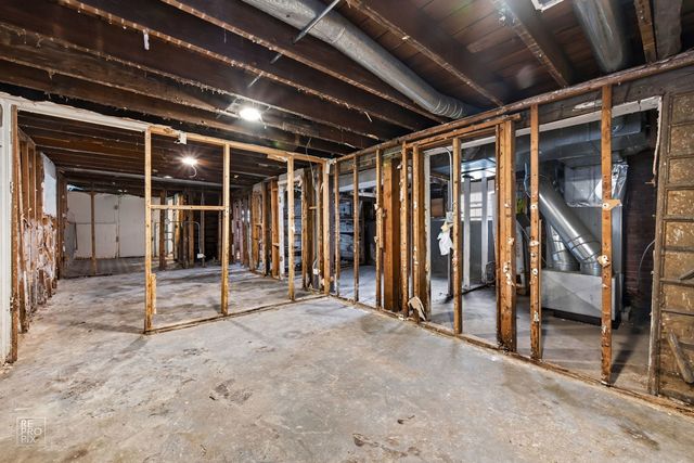 8234 S Kimbark Avenue, Chicago, IL 60619
