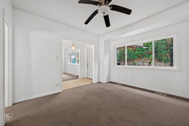 8234 S Kimbark Avenue, Chicago, IL 60619