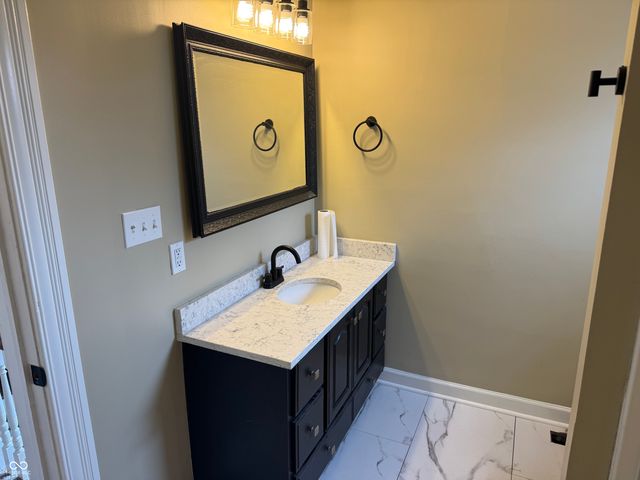 904 W Wabash Avenue, Crawfordsville, IN 47933